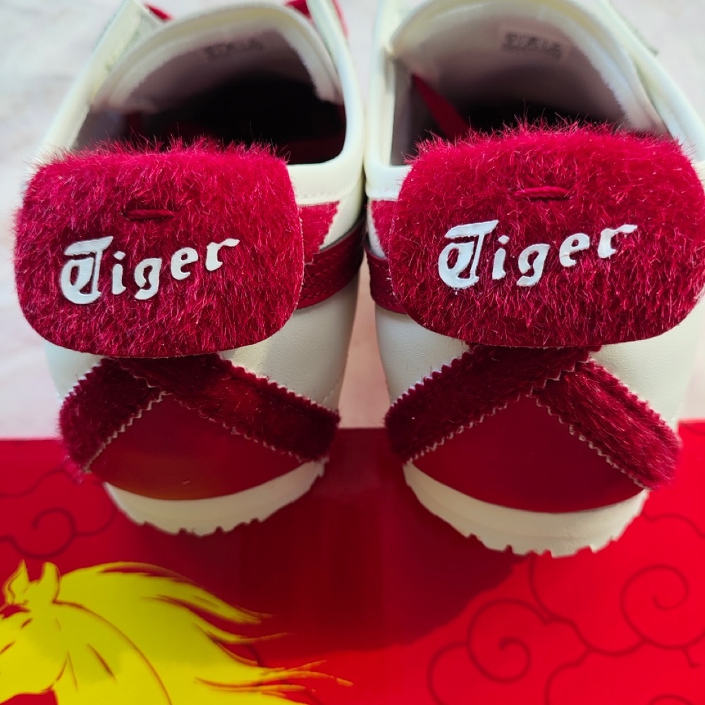 Onitsuka Tiger by Asics White and Red Low-Top Sneakers - Picture 4 of 6